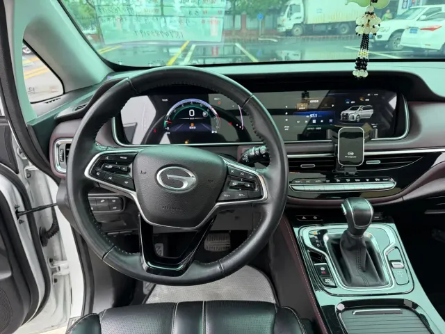 GAC Trumpchi M6 — Фото автомобиля 15