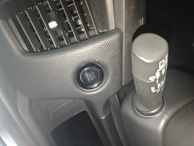 Honda Fit — Фото автомобиля 8
