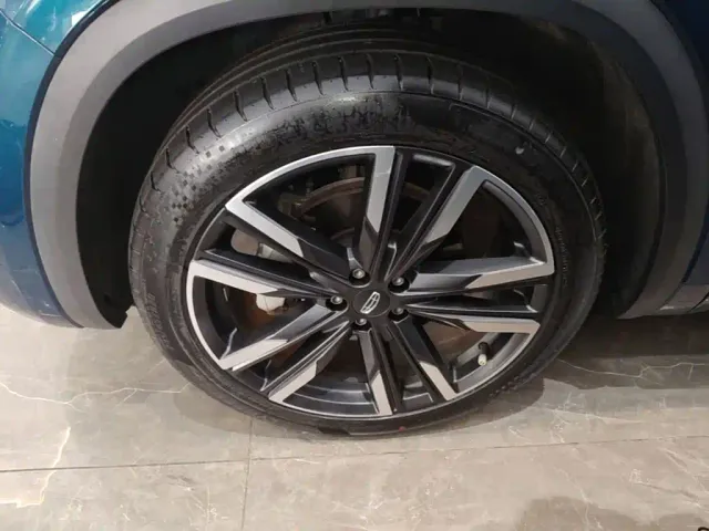 Geely Xingyue L — Фото автомобиля 22
