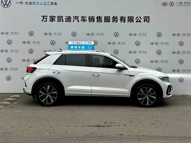 Volkswagen T-Roc — Фото автомобиля 4