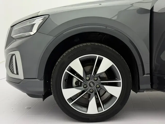 Audi Q2L — Фото автомобиля 21