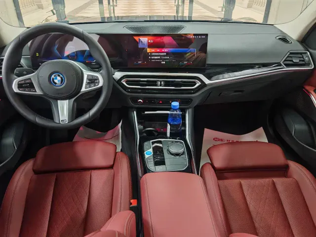BMW i3 — Фото автомобиля 10