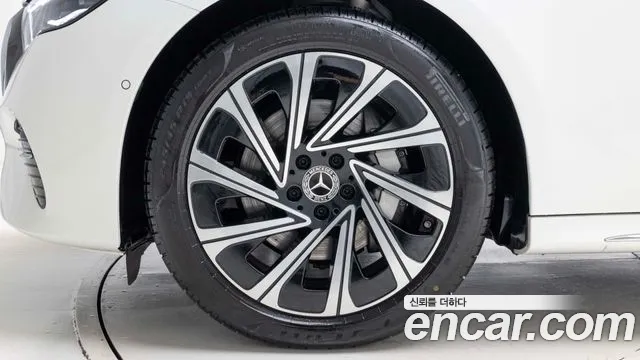 Mercedes-Benz E-Class W214 — Фото автомобиля 5