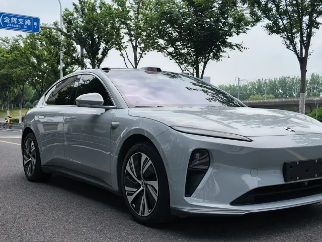 Nio ET5 — Фото автомобиля 4