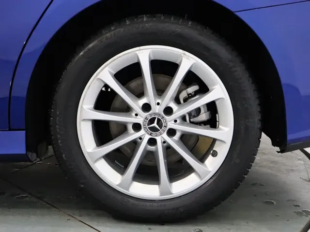 Mercedes-Benz A-Class — Фото автомобиля 6