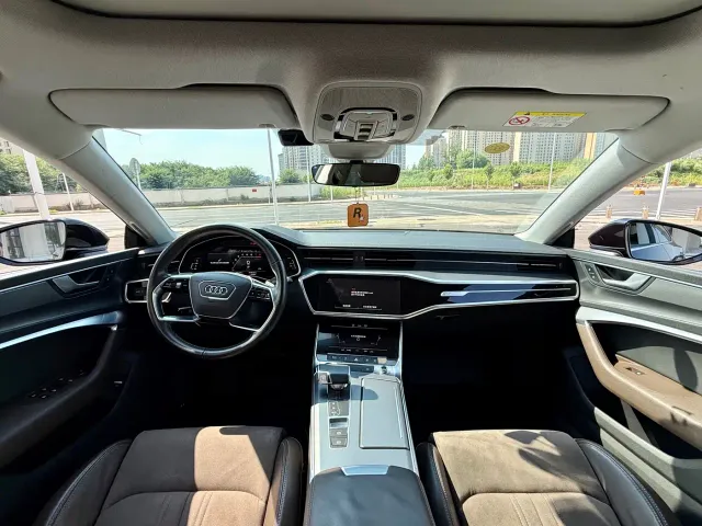 Audi A7L — Фото автомобиля 9