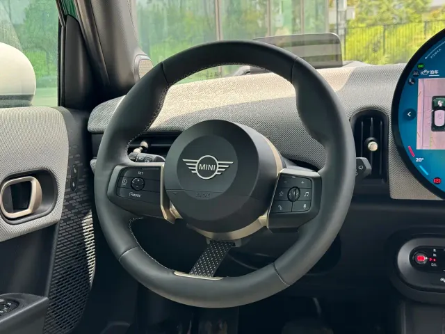 MINI Hatch — Фото автомобиля 13