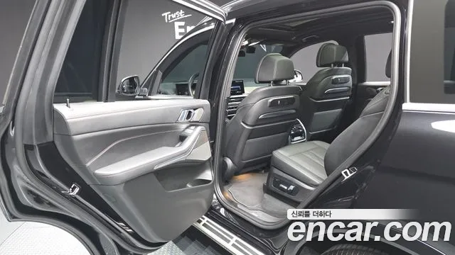 BMW X7 — Фото автомобиля 17