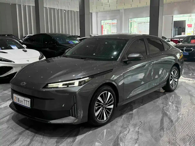 Фотография автомобиля — Changan Qiyuan A05