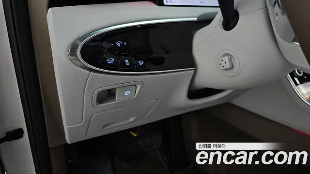 Genesis GV70 — Фото автомобиля 27
