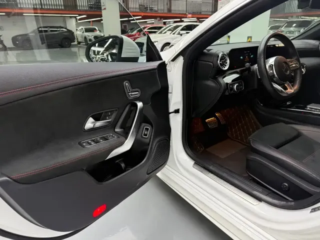 Mercedes-Benz CLA-Class — Фото автомобиля 5
