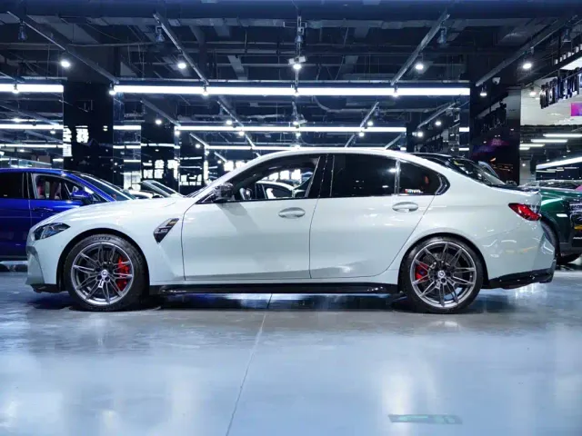 BMW M3 — Фото автомобиля 3