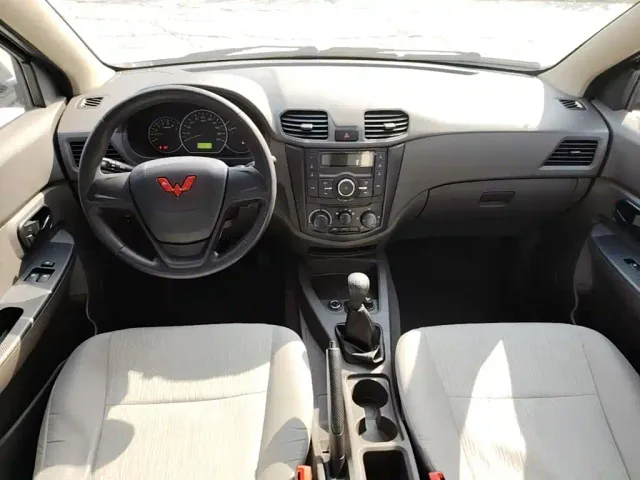 Wuling Hongguang — Фото автомобиля 9