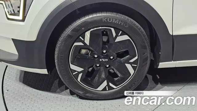 Kia Niro Niro (New) — Фото автомобиля 5