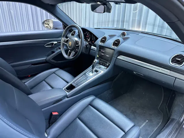 Porsche 718 — Фото автомобиля 13