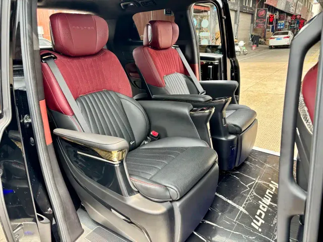 GAC Trumpchi M8 — Фото автомобиля 14