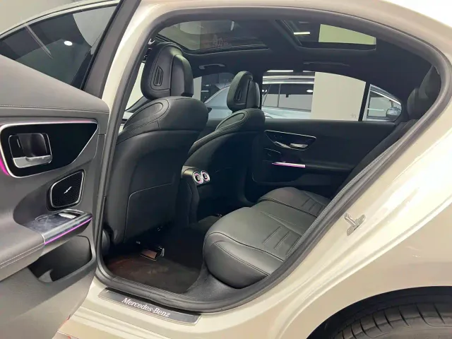 Mercedes-Benz C-Class — Фото автомобиля 7