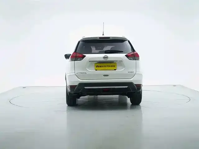 Nissan X-Trail — Фото автомобиля 5