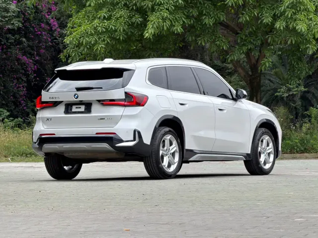 BMW X1 — Фото автомобиля 5