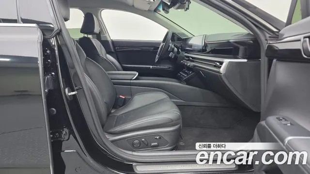Hyundai Grandeur GN7 — Фото автомобиля 11
