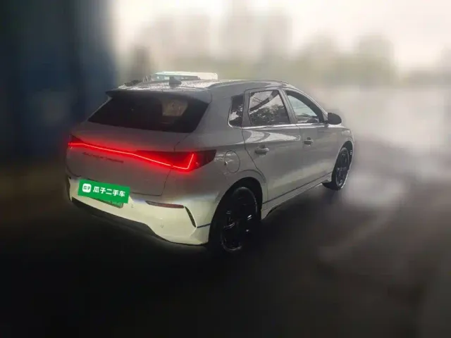 BYD e2 — Фото автомобиля 4