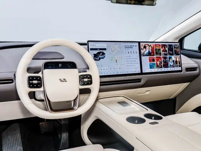 Li Auto Li i8 2025 Standard Edition — Фото автомобиля 15