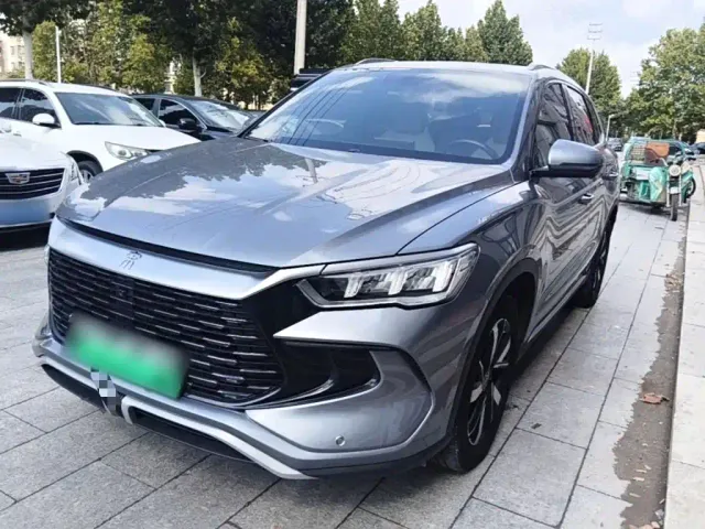 Фотография автомобиля — BYD Song Pro