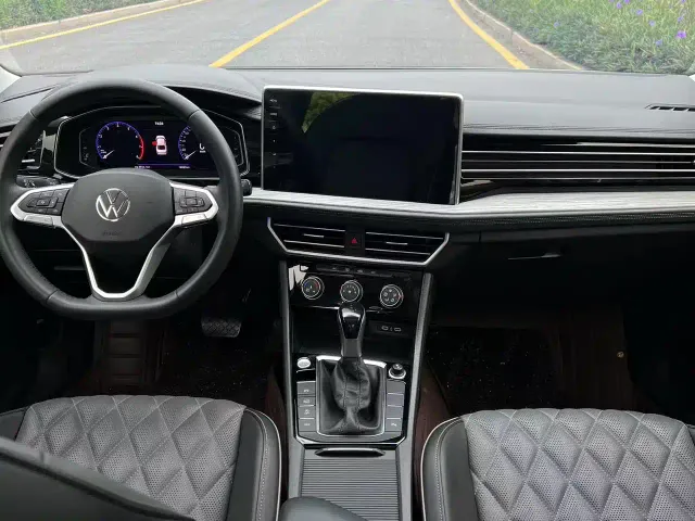 Volkswagen Sagitar — Фото автомобиля 9