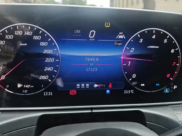 Mercedes-Benz Mercedes-Benz C-Class 2025 Facelift C 260 L Sport Edition — Фото автомобиля 14
