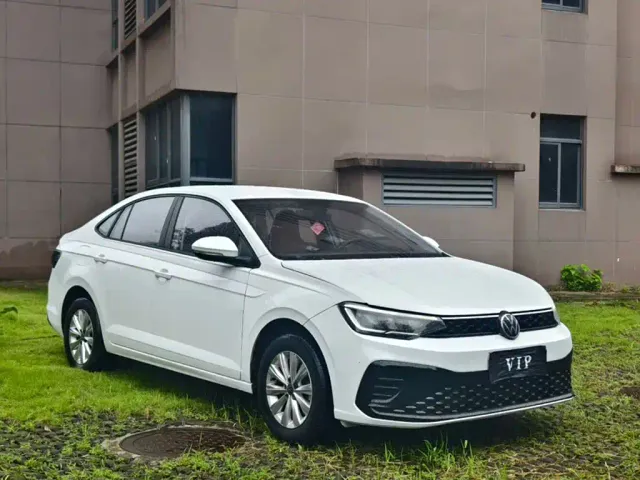 Volkswagen Lavida — Фото автомобиля 6