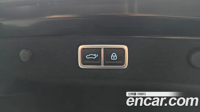 Hyundai Grandeur Grandeur (GN7) 2.5 Бензин 2WD — Фото автомобиля 20