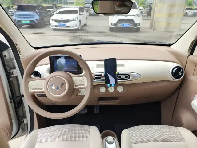 Wuling Hongguang Mini EV — Фото автомобиля 6