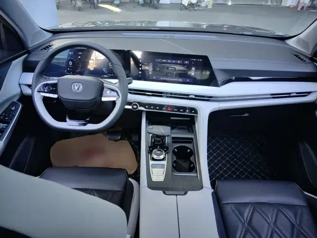 Changan CS75 Plus — Фото автомобиля 9