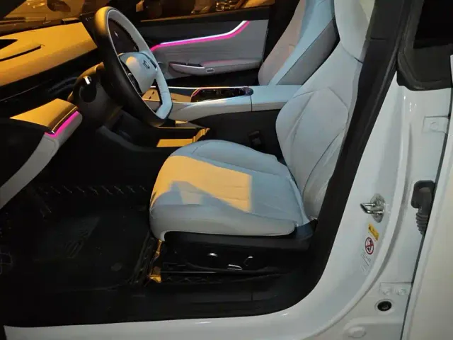 Changan Qiyuan A07 — Фото автомобиля 9