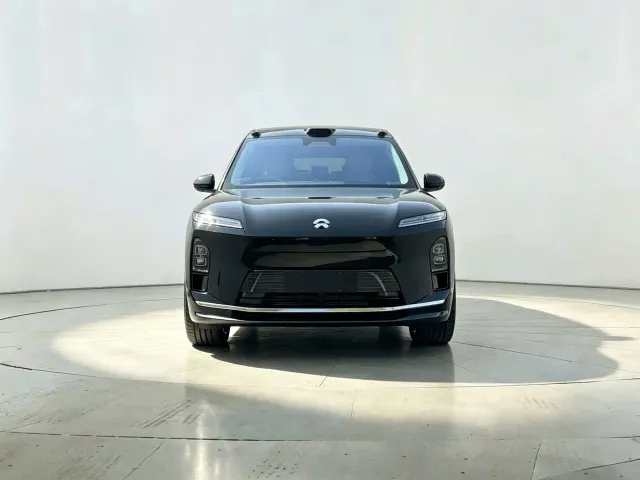 Nio ES8 — Фото автомобиля 2