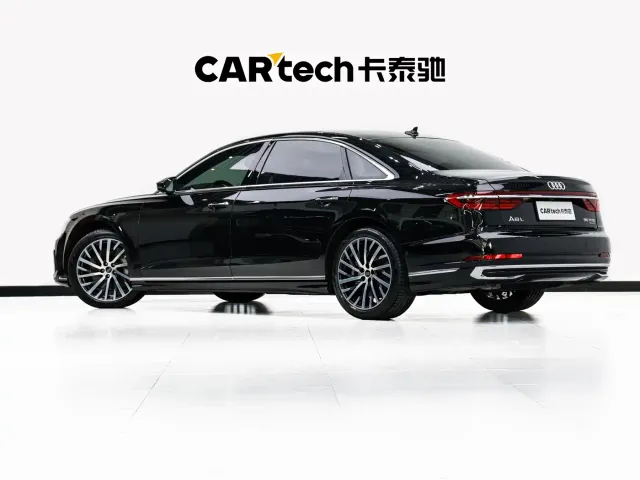 Audi A8 — Фото автомобиля 6