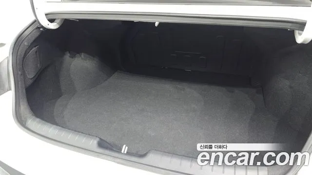 Hyundai Avante CN7 — Фото автомобиля 30