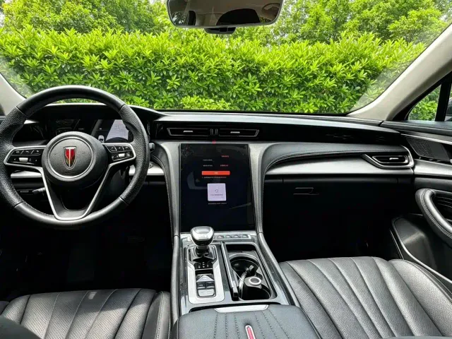 Hongqi H5 — Фото автомобиля 7