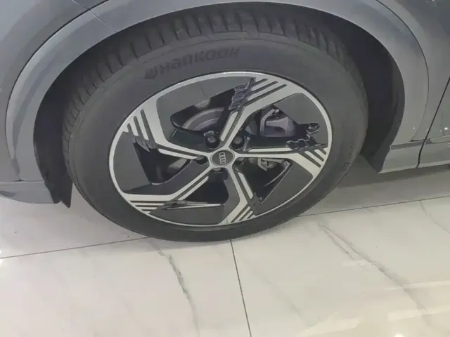 Audi Audi Q4 e-tron 2024 40 e-tron Creation Edition — Фото автомобиля 22