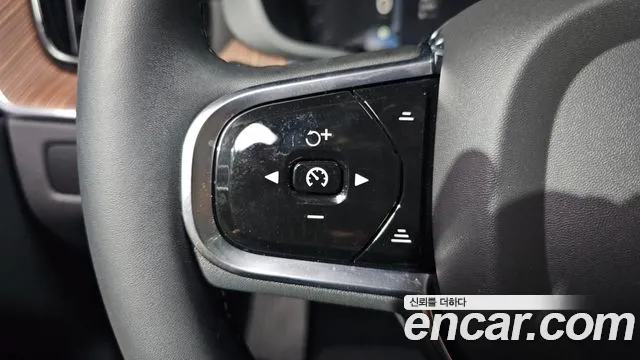 Volvo XC60 Generation 2 — Фото автомобиля 19
