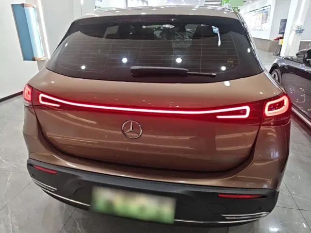 Mercedes-Benz EQA — Фото автомобиля 5