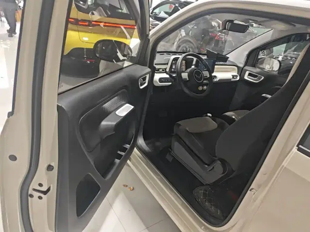 Wuling Hongguang Mini EV — Фото автомобиля 15