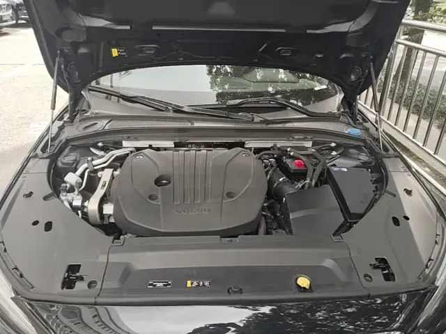 Volvo S90 — Фото автомобиля 19