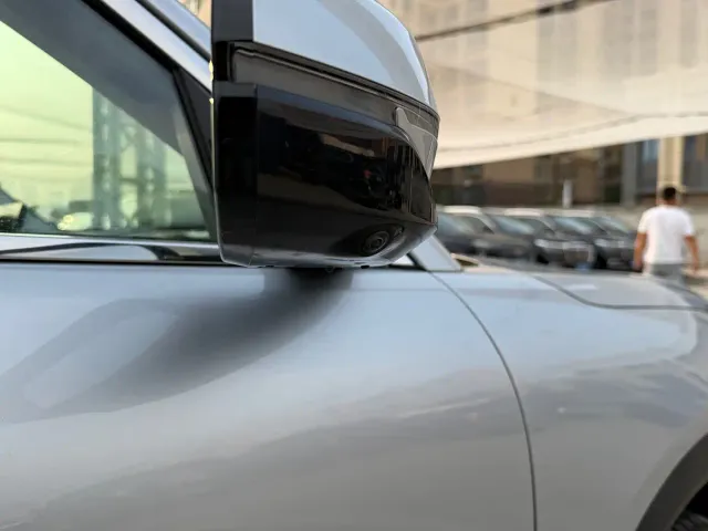 Geely Galaxy Starship 7 EM-i — Фото автомобиля 17