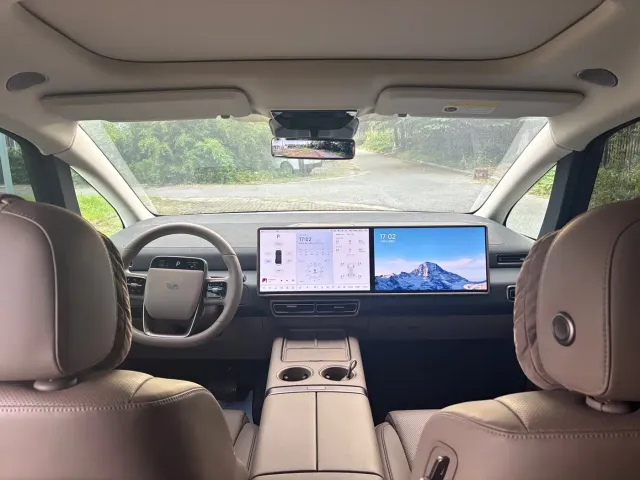 Li Auto MEGA — Фото автомобиля 9