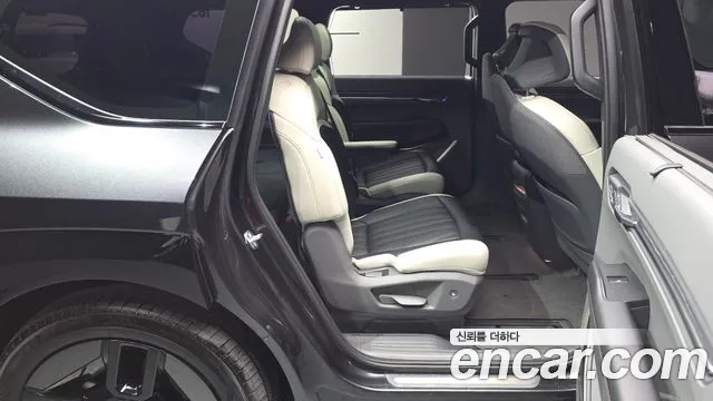 Kia EV9 — Фото автомобиля 10