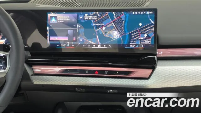 BMW 5-Series — Фото автомобиля 14