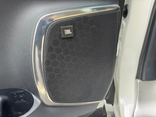 Toyota Vellfire — Фото автомобиля 27