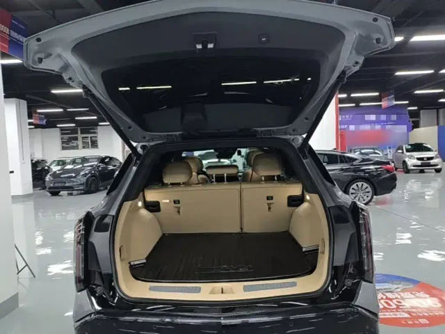Cadillac XT5 — Фото автомобиля 18