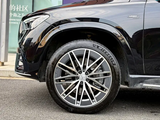 Mercedes-Benz GLE-Class AMG — Фото автомобиля 4